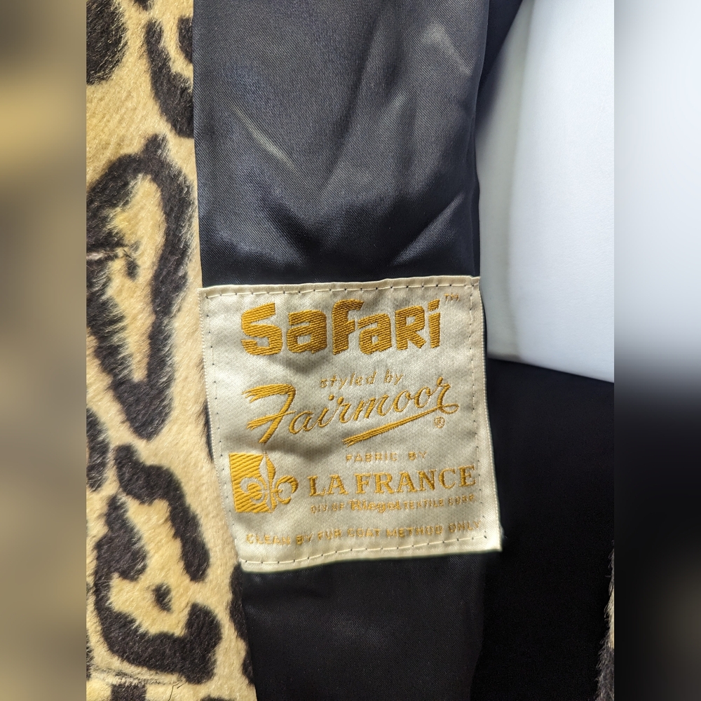 Vintage SAFARI Woman's Coat Styled by Fairmoor - Picture 9 of 9